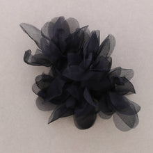 Cargar imagen en el visor de la galería, BROCHE FLOR GASA