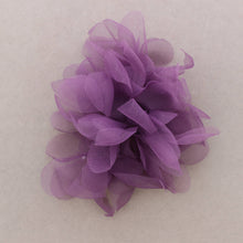 Cargar imagen en el visor de la galería, BROCHE FLOR GASA