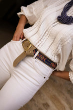 Cargar imagen en el visor de la galería, CINTURON ANTE BORDADO
