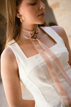 Cargar imagen en el visor de la galería, CHOKER GASA ROSA ¬NUDE