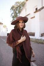 Cargar imagen en el visor de la galería, CAPA DE PUNTO BERTA