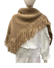 Cargar imagen en el visor de la galería, CAPA DE PUNTO BERTA