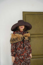 Cargar imagen en el visor de la galería, ESTOLA LEAHT