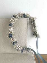 Cargar imagen en el visor de la galería, CORONA PANICULATA FLOR AZUL FRANCIA