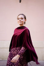 Cargar imagen en el visor de la galería, CAPA TERCIOPELO CORTA