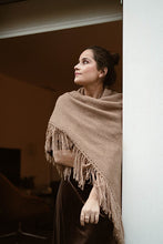 Cargar imagen en el visor de la galería, CAPA DE PUNTO BERTA