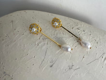 Cargar imagen en el visor de la galería, PENDIENTE GABRIELA DESMONTABLE