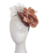 Cargar imagen en el visor de la galería, TOCADO REGINA