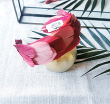 Cargar imagen en el visor de la galería, DIADEMA DE PLUMAS PATO