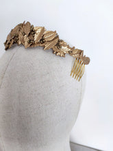 Cargar imagen en el visor de la galería, TOCADO -TIARA GREGY