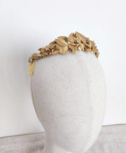 Cargar imagen en el visor de la galería, TOCADO -TIARA GREGY