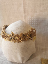 Cargar imagen en el visor de la galería, TOCADO LATON CLEO