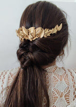 Cargar imagen en el visor de la galería, TOCADO -TIARA GREGY