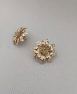 PENDIENTES MARGARITA ORO