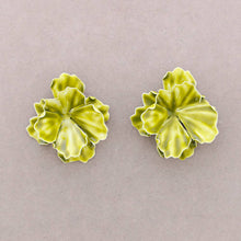 Cargar imagen en el visor de la galería, PENDIENTES METALICOS FLOR
