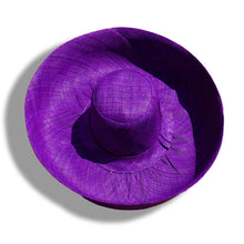 Cargar imagen en el visor de la galería, Sombreros de rafia Capeline artesanía de Madagascar
