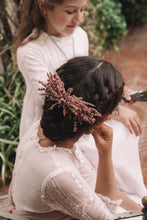 Cargar imagen en el visor de la galería, TOCADO LAVANDA VINTAGE
