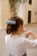 Cargar imagen en el visor de la galería, TOCADO FLORCELESTE
