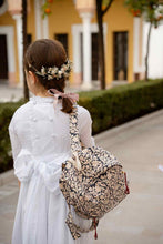 Cargar imagen en el visor de la galería, CORONA  FLORAL BARBARA
