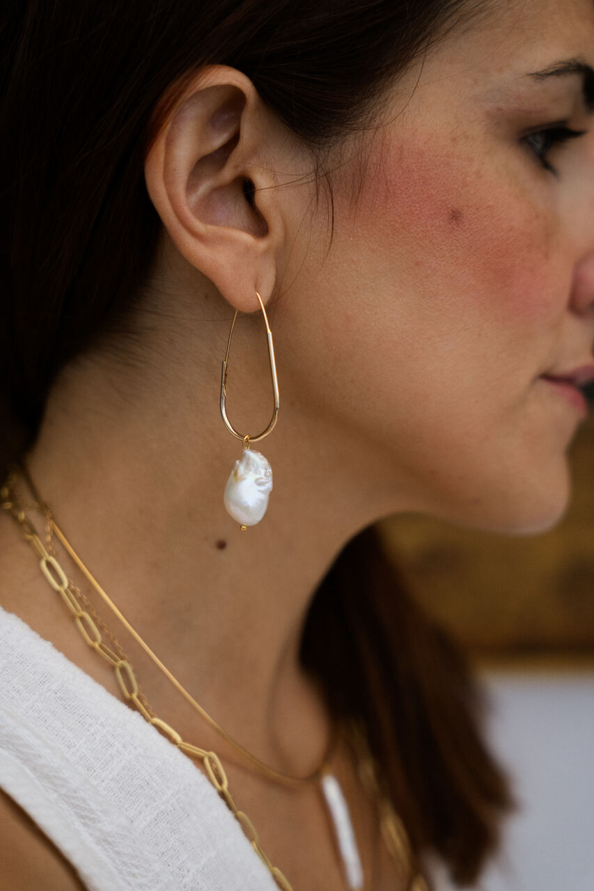 PENDIENTES COLGANTE OVALADO CON PERLA