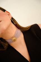 Cargar imagen en el visor de la galería, CHOKER VIOLACEO
