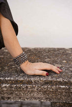 Cargar imagen en el visor de la galería, CHOKER Y PULSERA HUMO
