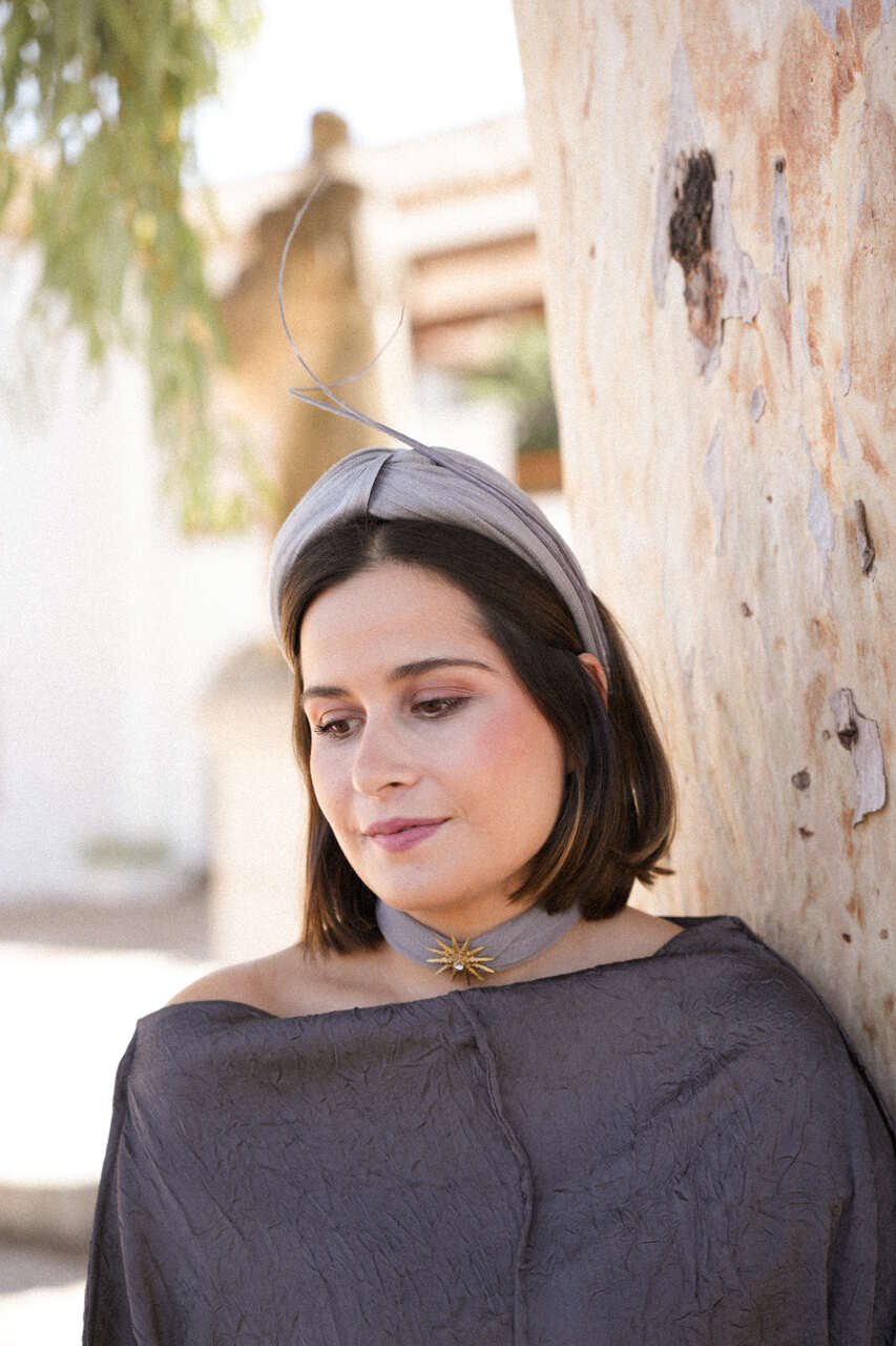 DIADEMA GRIS PERLA