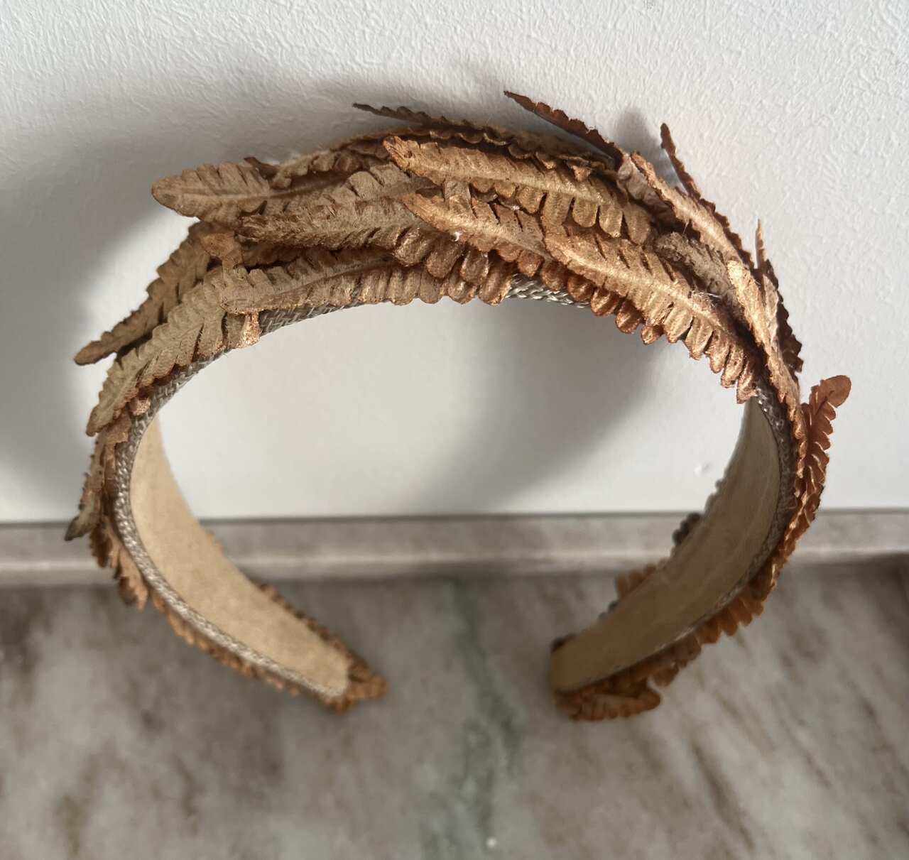DIADEMA HELECHO COBRIZA