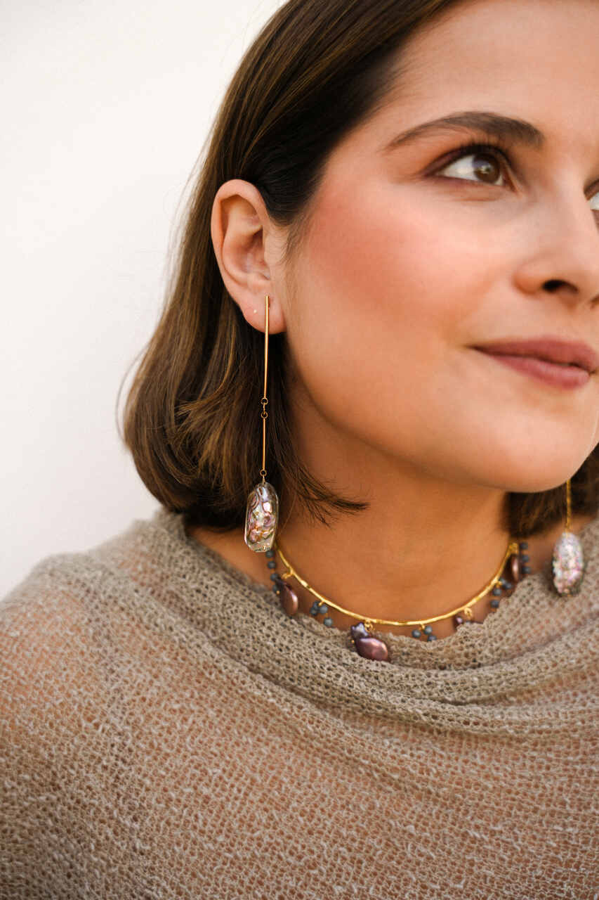 PENDIENTES PERLA NACAR GRIS