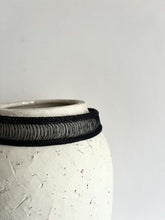 Cargar imagen en el visor de la galería, CHOLER HILOS NEGRO
