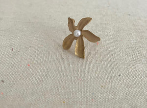 ANILLO FLOR PERLA