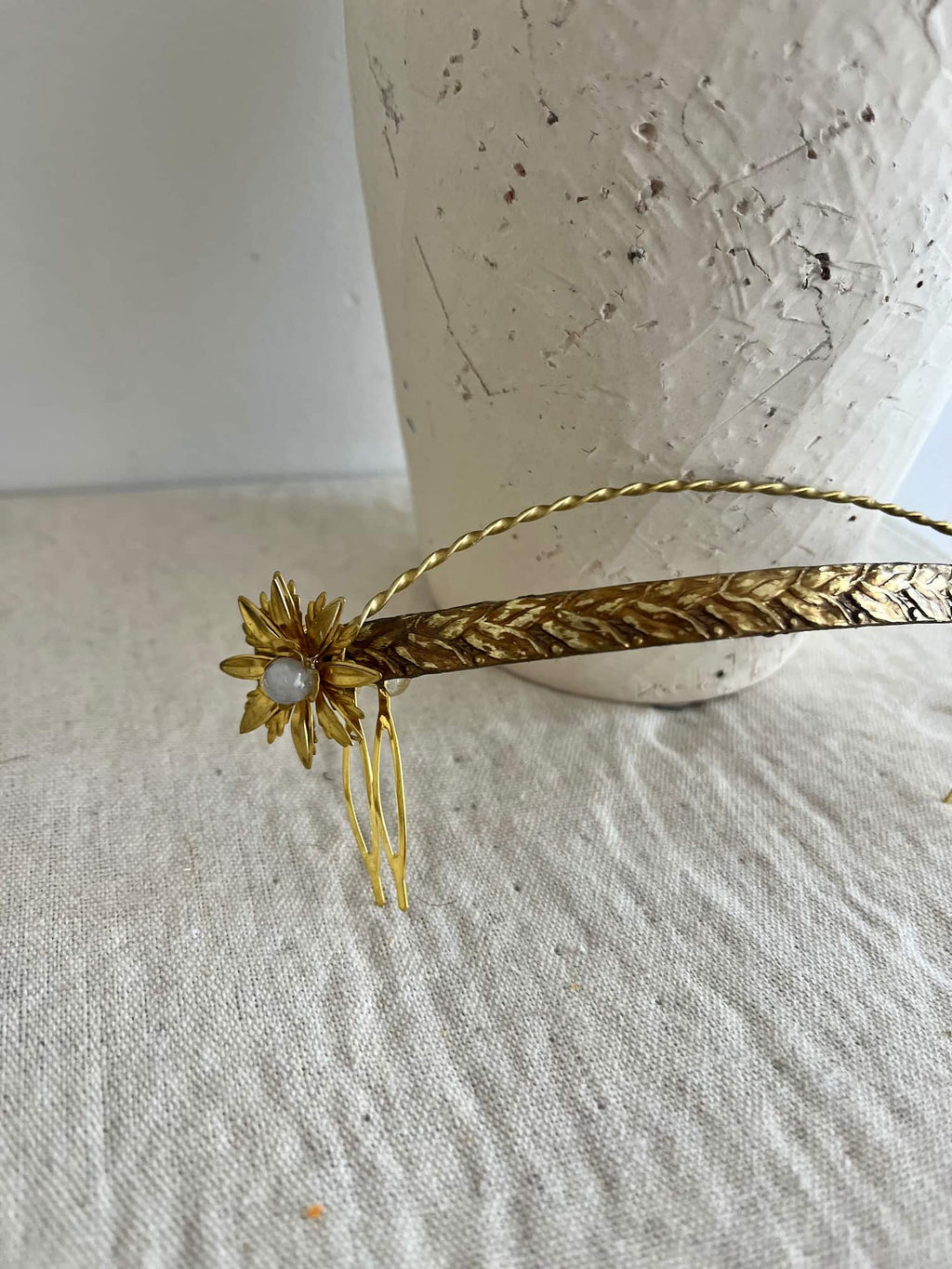 TIARA LABRADA TRASERA