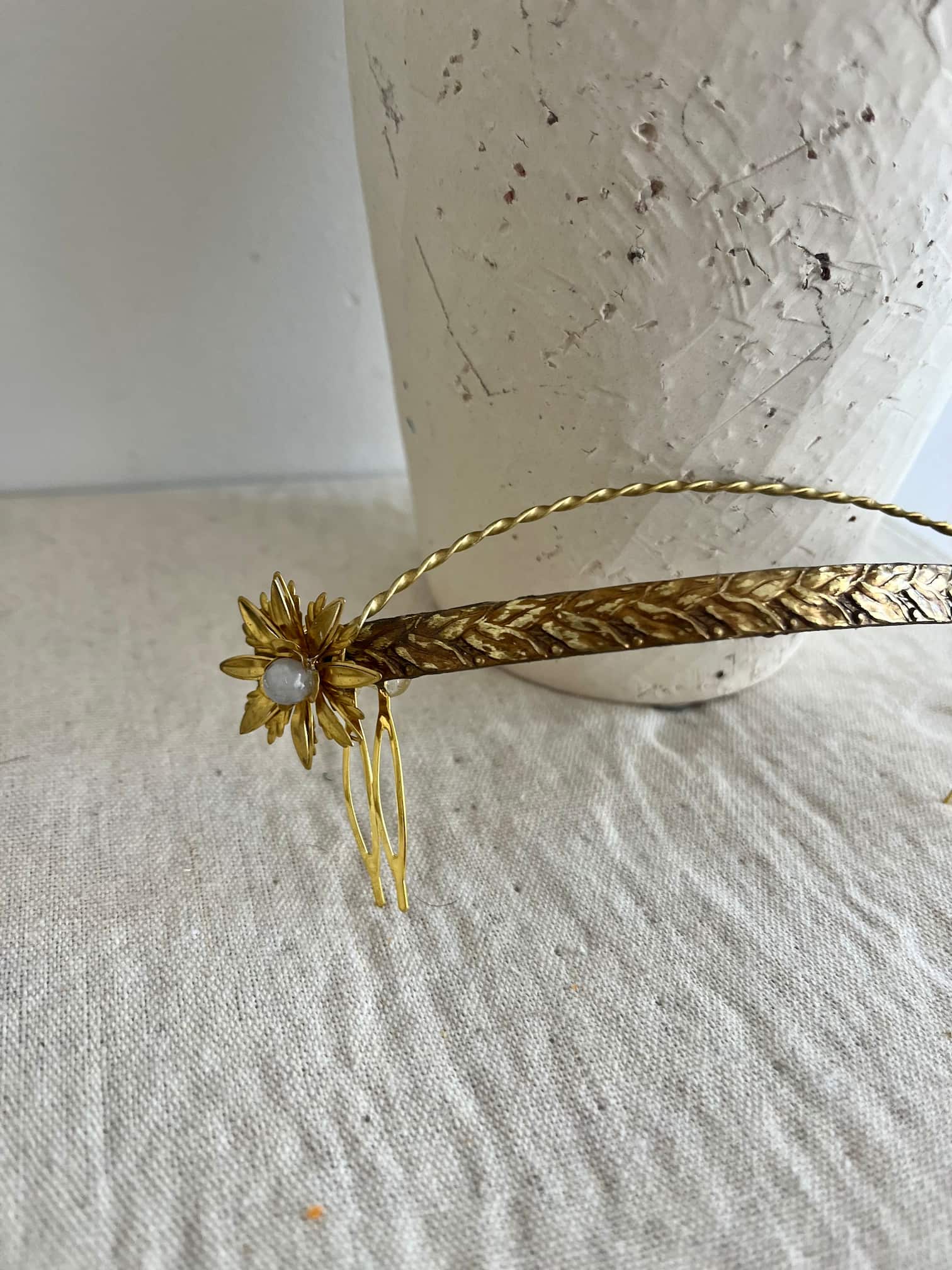 TIARA LABRADA TRASERA