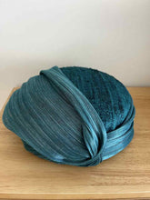 Cargar imagen en el visor de la galería, CASQUETE EMPERATRIZ
