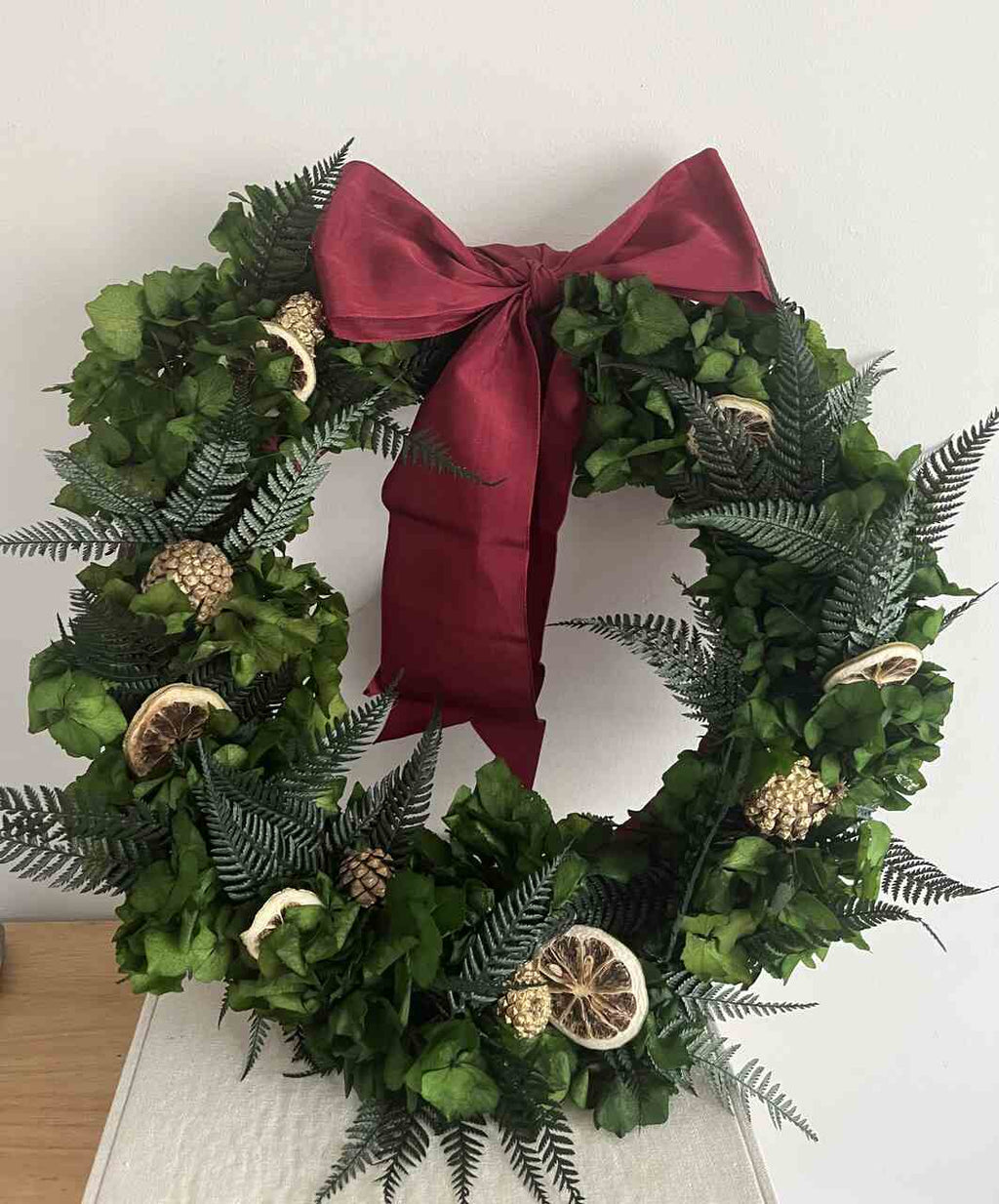 CORONA  HELECHO Y HORTENSIAS
