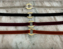Cargar imagen en el visor de la galería, CHOKER ANILLO TERCIOPELO
