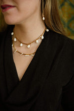 Cargar imagen en el visor de la galería, COLLAR PERLA ALARGADA

