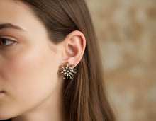 Cargar imagen en el visor de la galería, PENDIENTES ESTRELLA OLIVE
