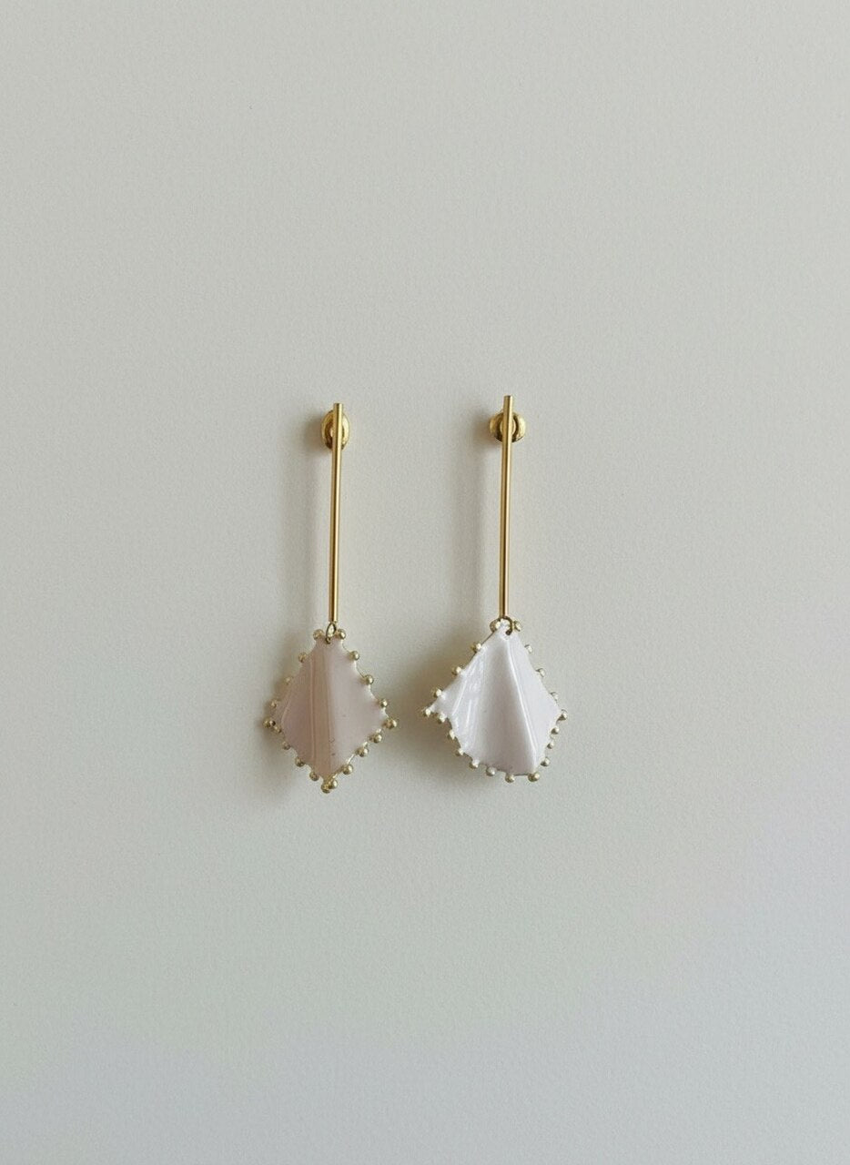 PENDIENTES HOJA ESMALTADA