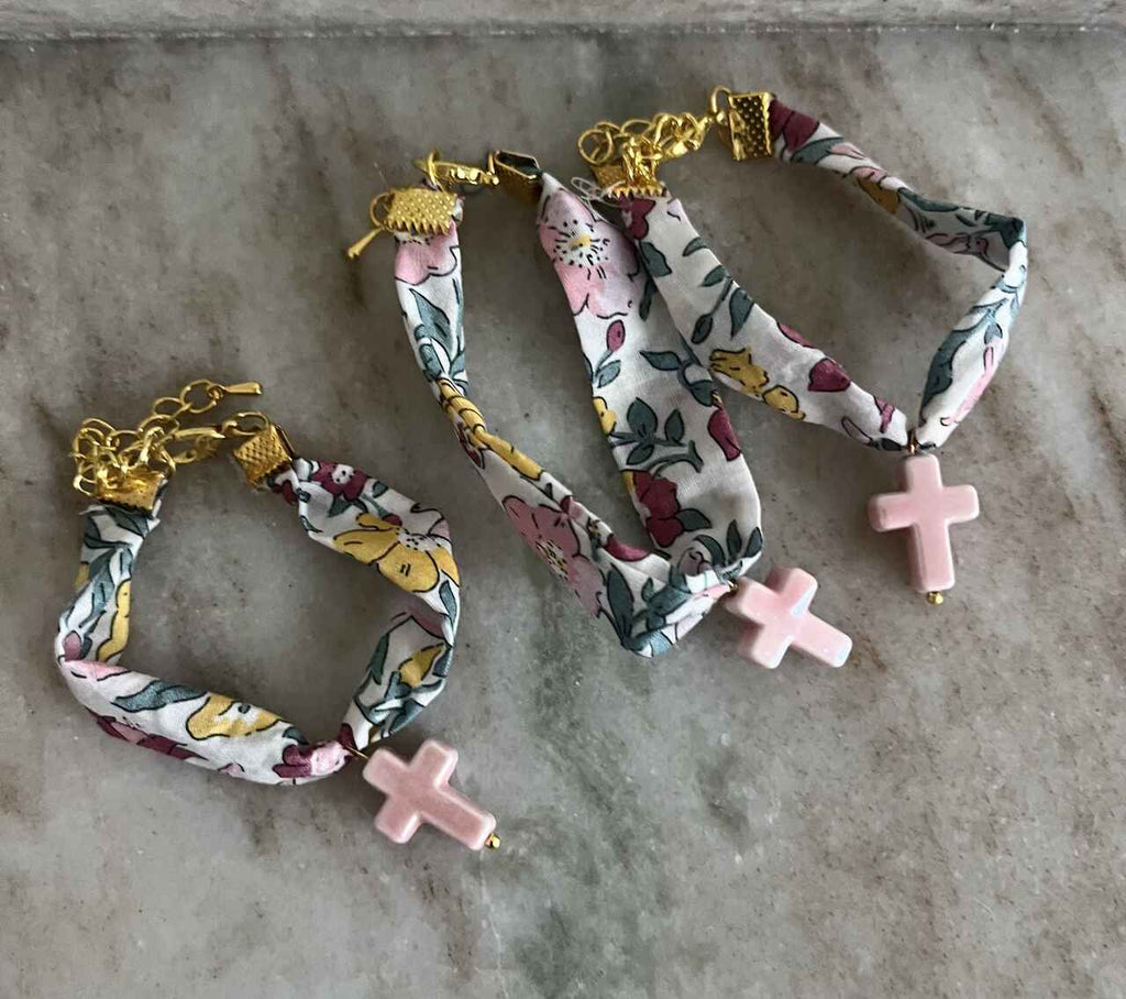 PULSERA FLORAL CRUZ CERAMICA