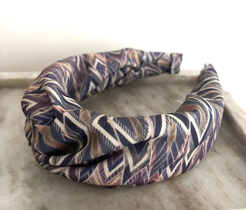 DIADEMA ESTAMPADA UVE