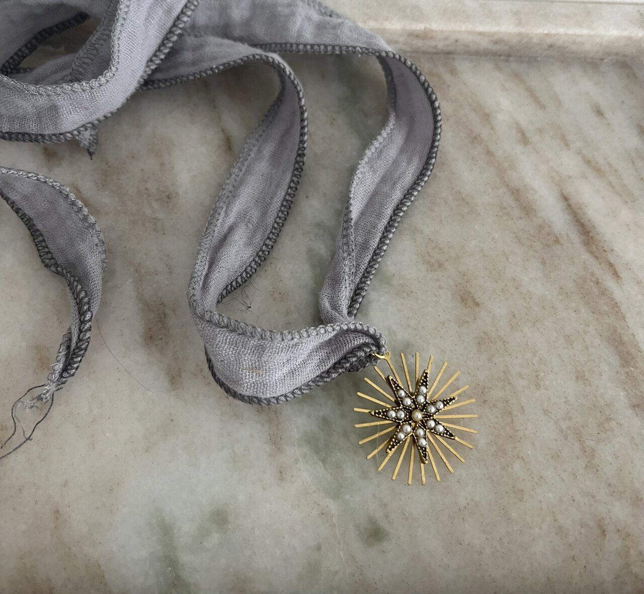 CHOKER GASA ESTRELLA
