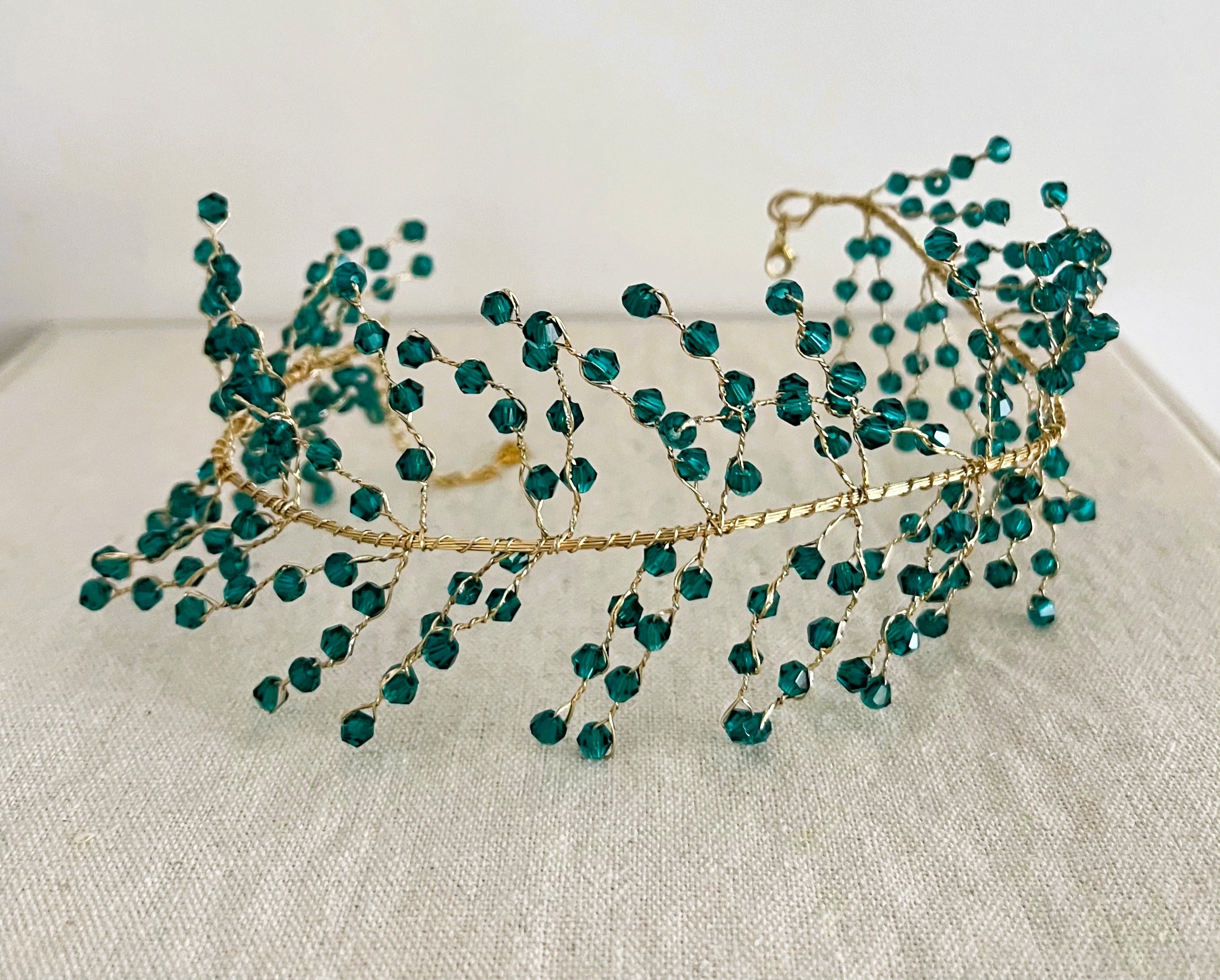 CHOKER GAURA