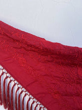 Cargar imagen en el visor de la galería, MANTON ROJO LISO
