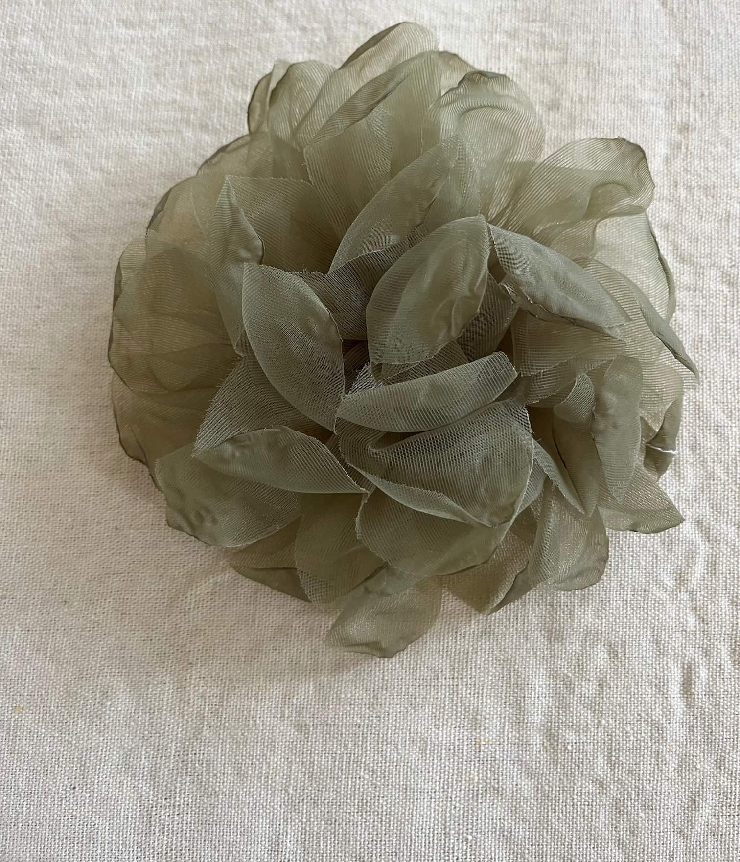 BROCHE FLOR TELA