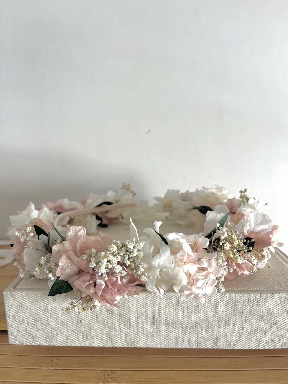 CORONA HORTENSIAS PRESERVADAS HIELO
