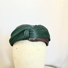 Cargar imagen en el visor de la galería, DIADEMA JADE AND GREY
