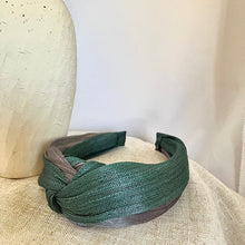 Cargar imagen en el visor de la galería, DIADEMA JADE AND GREY
