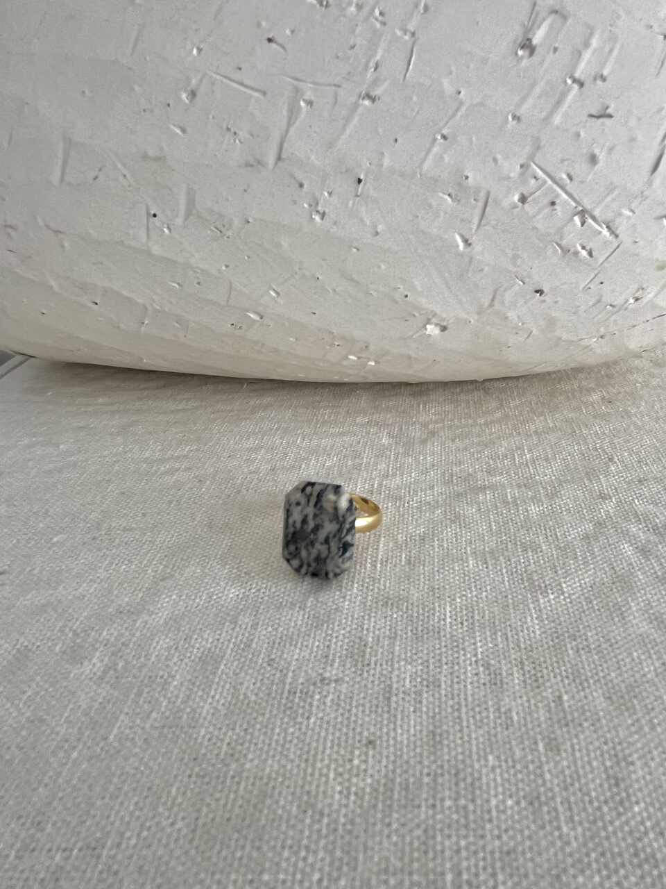 ANILLO MARMOLADO NEGRO