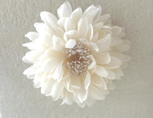 Cargar imagen en el visor de la galería, FLOR GASA PETALOS
